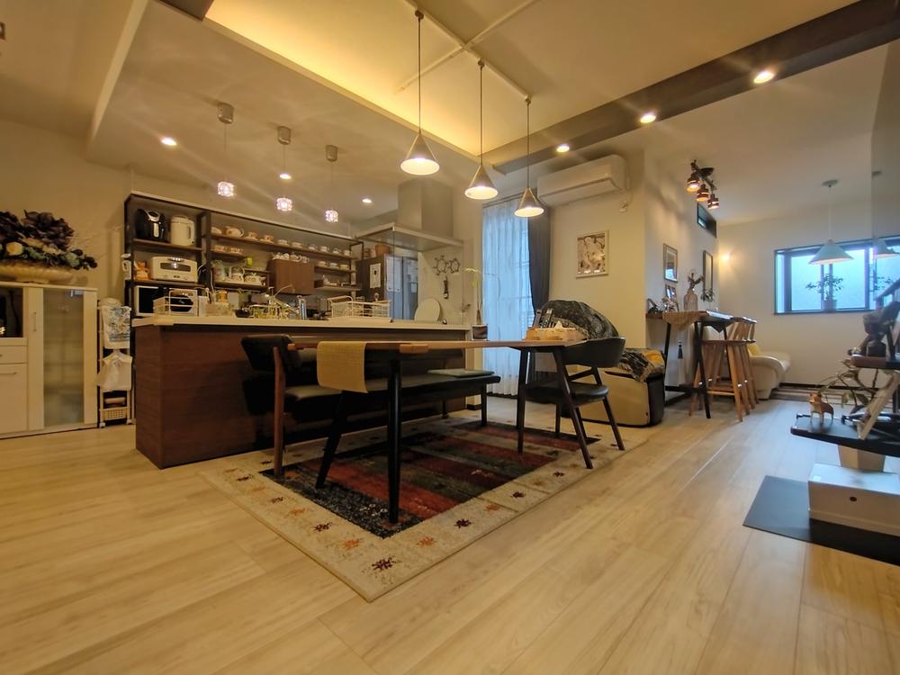 大阪府大阪市西成区松