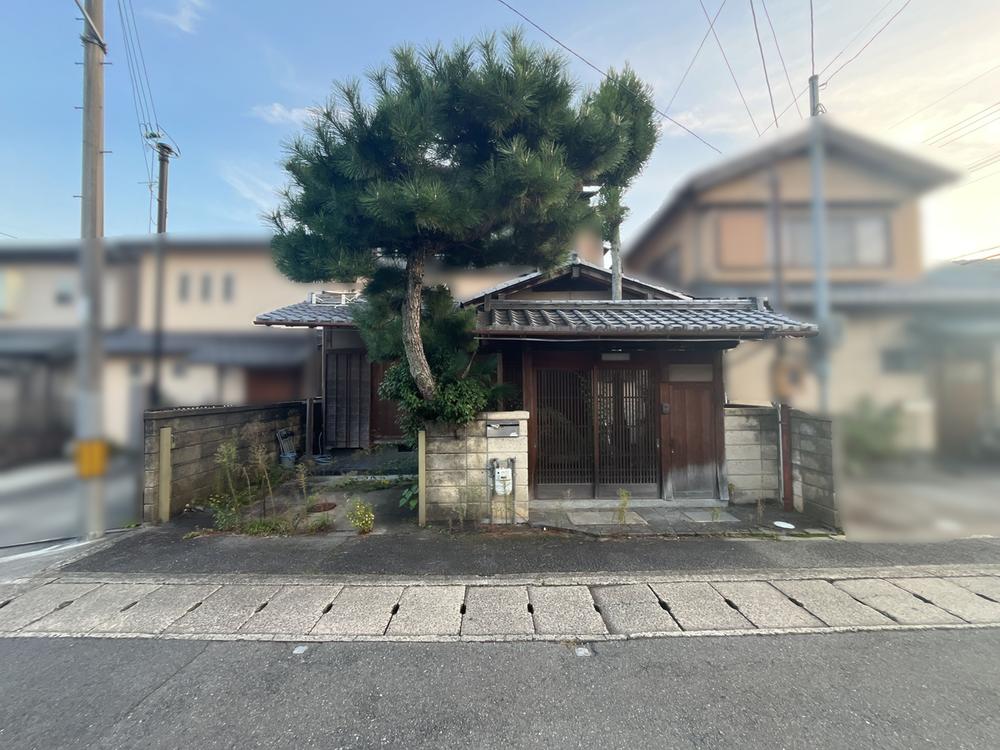 京都府京都市右京区嵯峨釈迦堂門前瀬戸川町