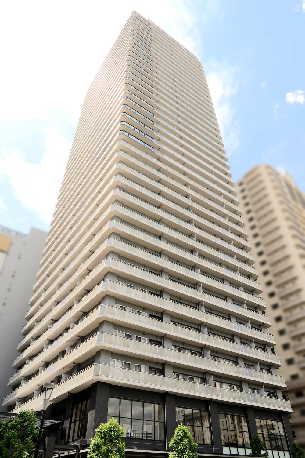 ルネッサなんばタワー