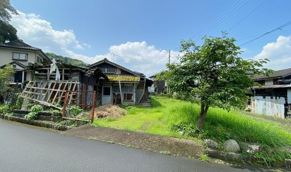 京都府舞鶴市字境谷