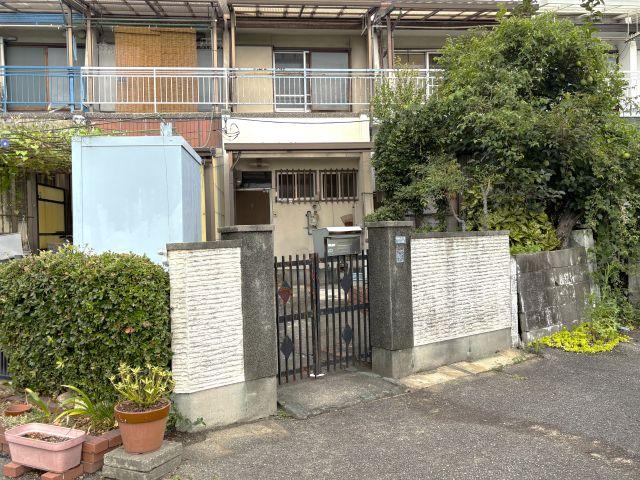 兵庫県伊丹市中野西