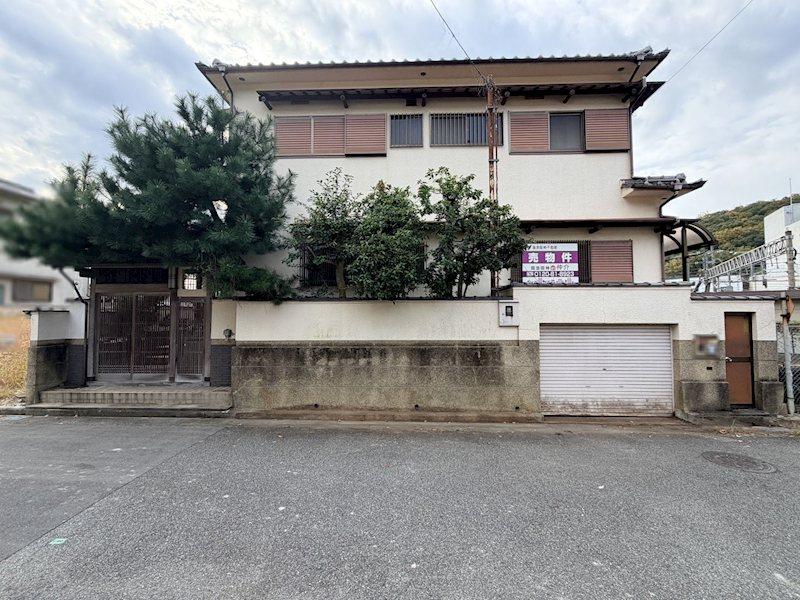 兵庫県川西市平野