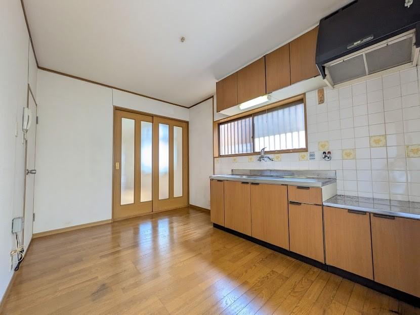 兵庫県伊丹市東有岡