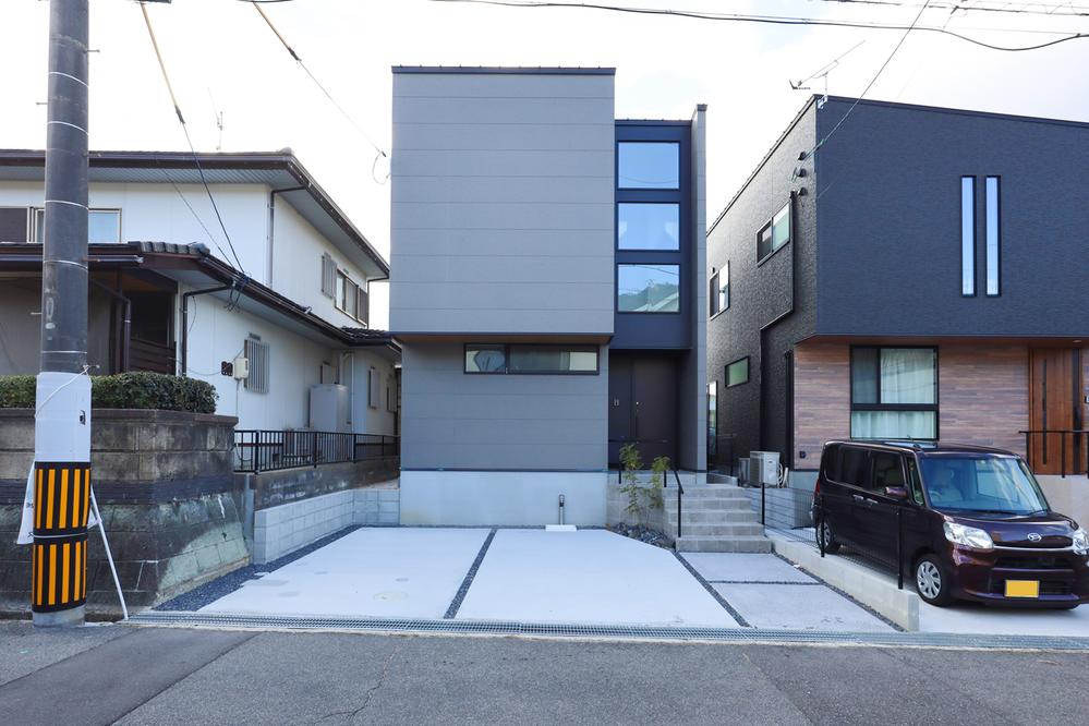 広島県広島市佐伯区五月が丘