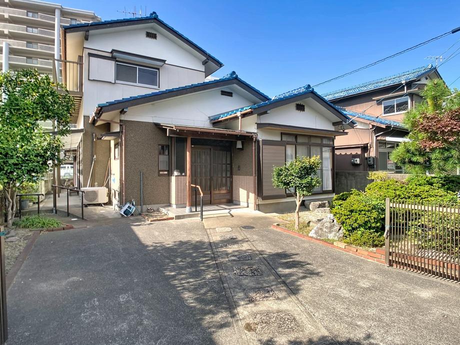 山口県下関市長府松小田本町