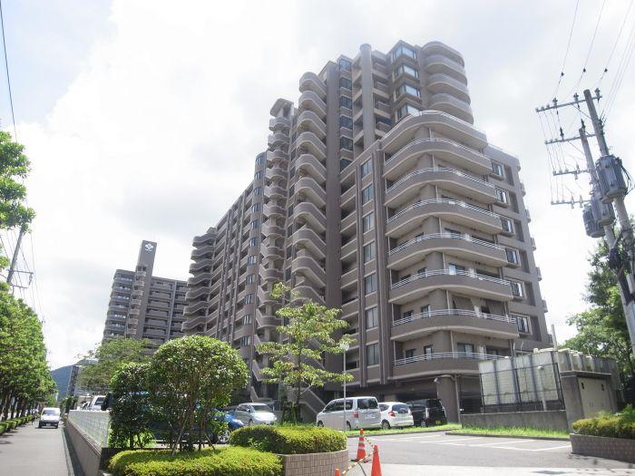 サンライフ企救丘駅前