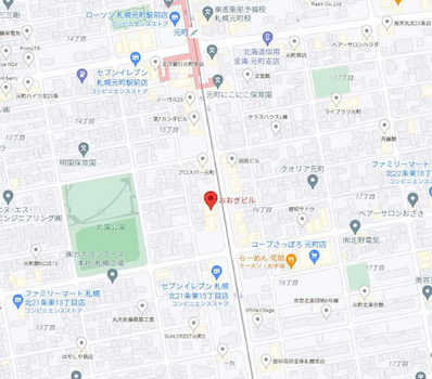 最寄り駅は市営地下鉄東豊線「元町駅」徒歩３分、東屯田通り沿い１階店舗となっております。