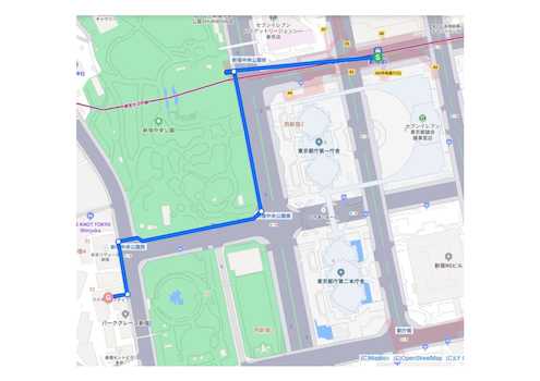 最寄りは都営大江戸線「都庁前」から徒歩5分となります。