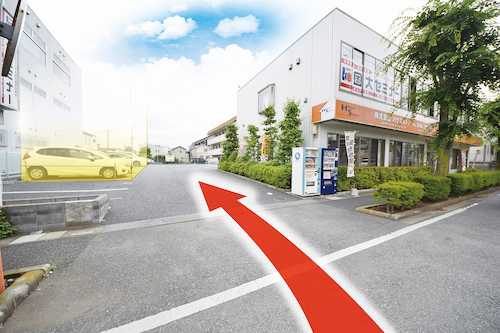 店舗には大型の駐車場を完備しております！いつでもお気軽にお立ち寄りください！
