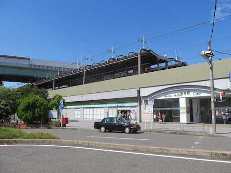 名鉄・地下鉄鶴舞線「上小田井」駅からのご送迎承ります。名鉄犬山線「西春」駅からもお受けいたします。