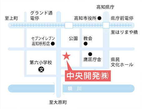 グランド通電停から徒歩2分。駐車場は東隣のビル1階となります。