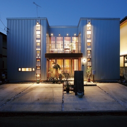 ＰＬＵＳ　ＨＡＵＳ（プラスハウス）　の特長